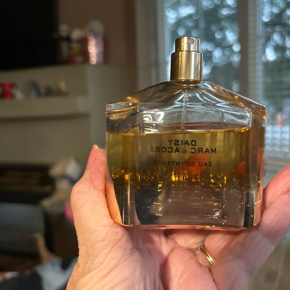 Mark Jacobs Eau So Intense 100ml EDP Spray. Gorgeous fragrance!!! - Picture 3 of 4